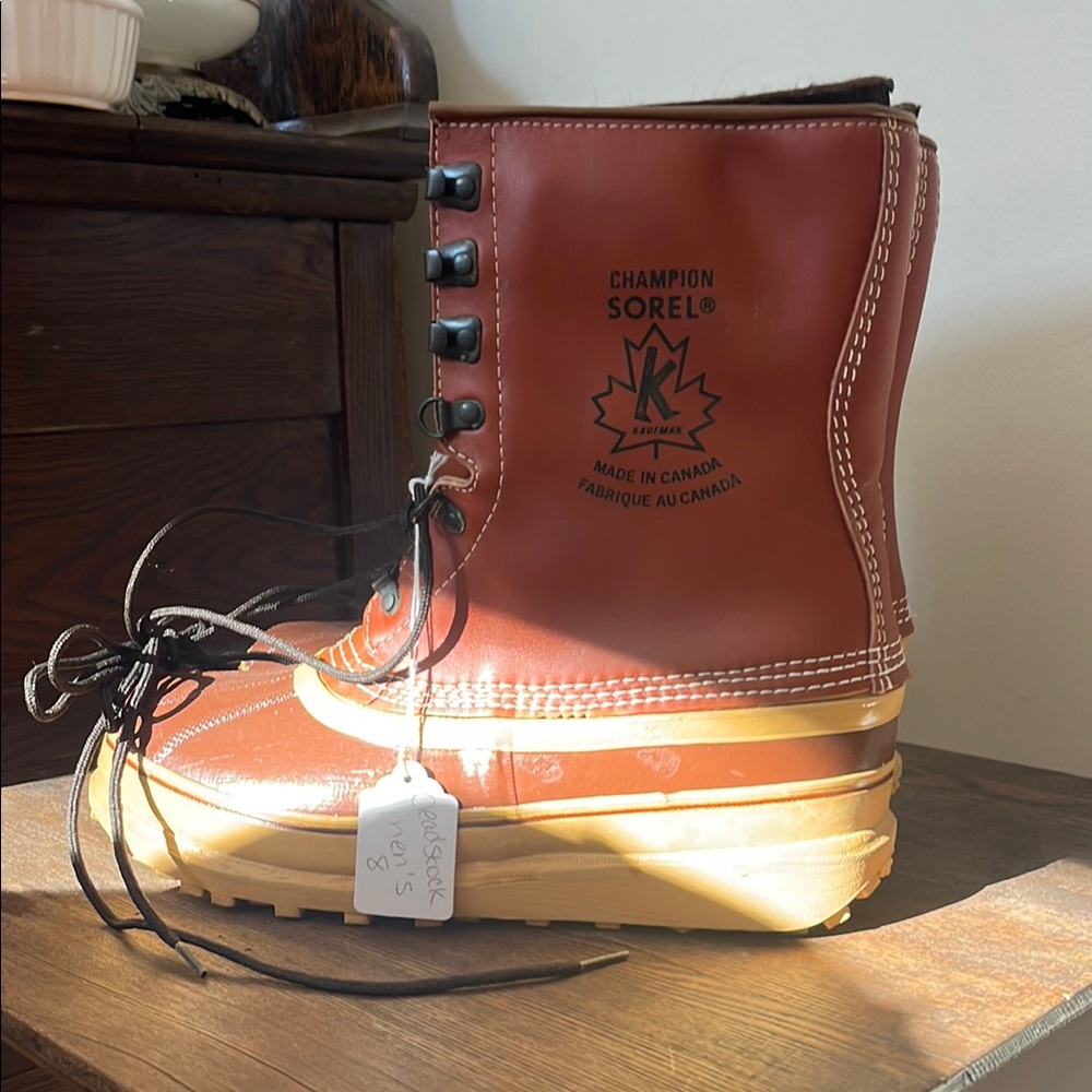 1970s DEADSTOCK Champion Sorel Leather Boots in Rich Brown made in Canada rare